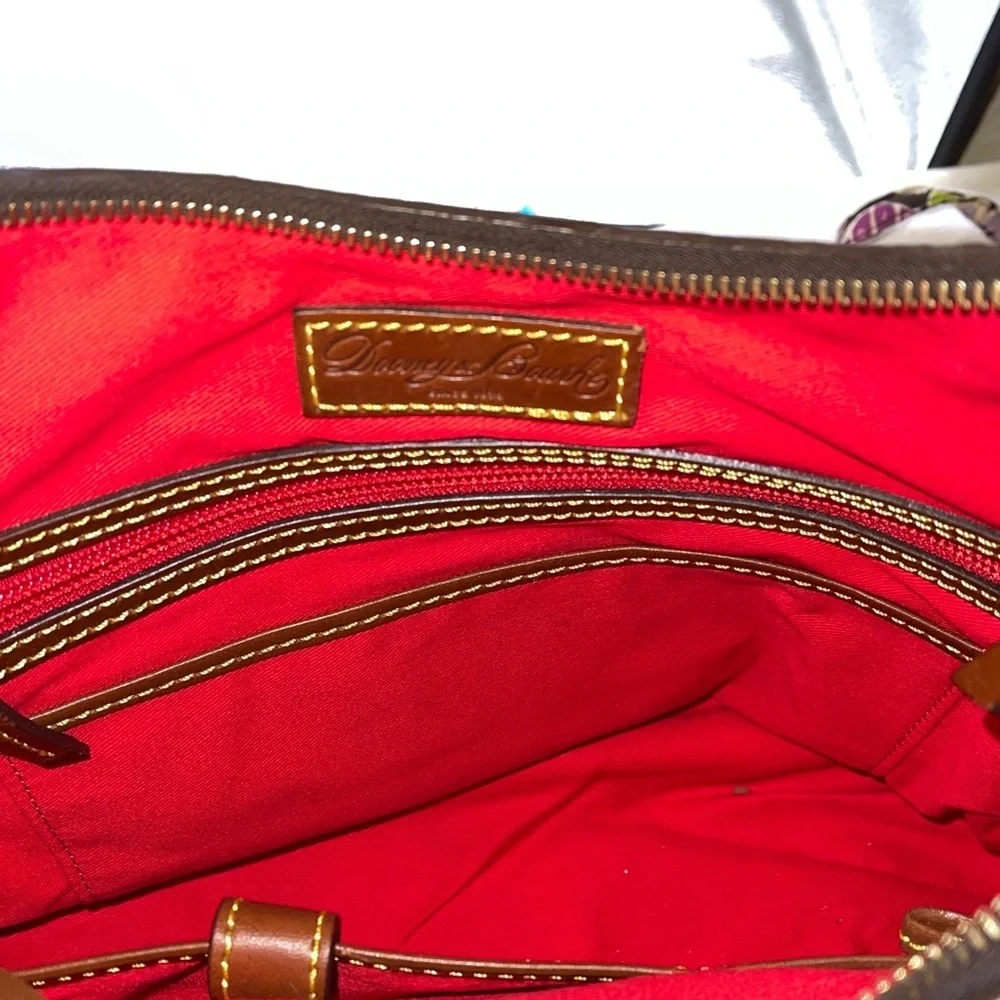 Dooney & Bourke Red Leather Shoulder Bag with Brown Accents Beautiful Dooney BIG - Picture 6 of 13
